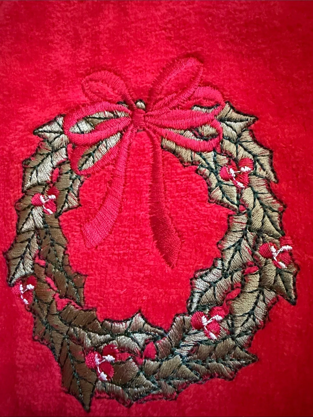 Red Embroidered Wreath Hand Towel with Merry Christmas Holiday Tin